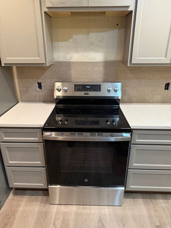 Kitchen Backsplash Installation