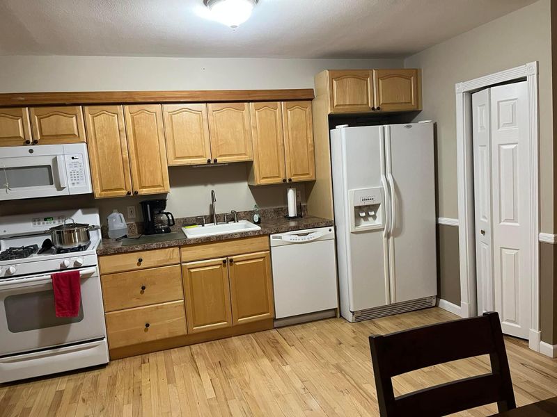 Kitchen and Cabinet Refinishing