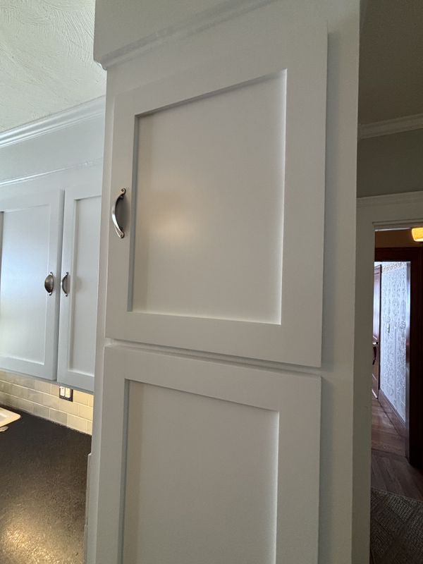 FINISH CARPENTRY & CUSTOM WORK