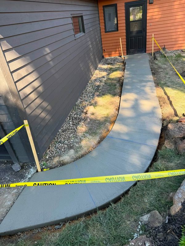 Concrete Sidewalks & Walkways