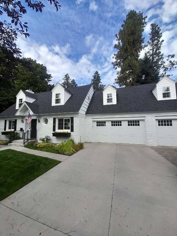 Transformed Elegance: Showcasing South Hill's Stunning Exterior Revamp by Chewelah Painting in Spokane