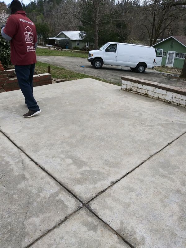 Driveway and Sidewalk Cleaning