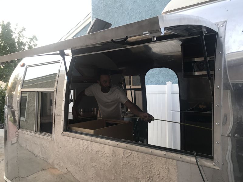 Airstream - Mobile Bar