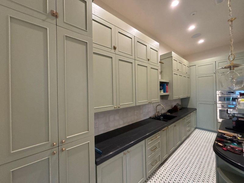 Cabinet Manufacturing
