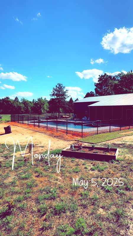 Aluminum fence 