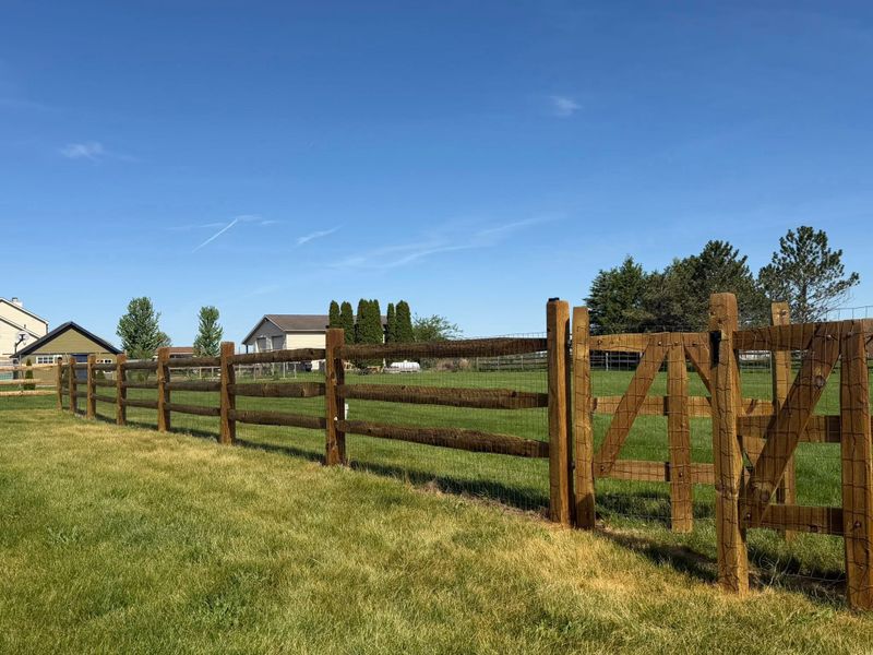 Fence Staining