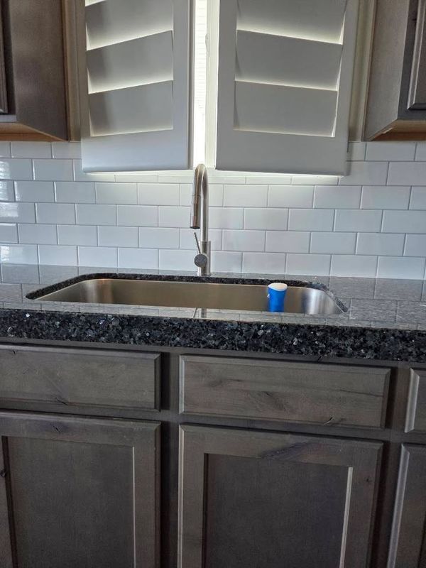 Kitchen Backsplash Installation