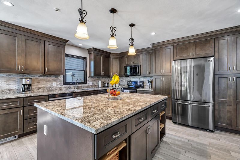Custom Kitchen Remodeling