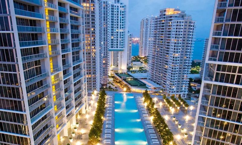 Transforming Skyscrape Elegance: Vinicio Painting Revitalizes Brickell, Miami, FL High-Rise Living