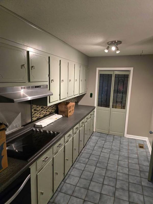 Kitchen and Cabinet Refinishing