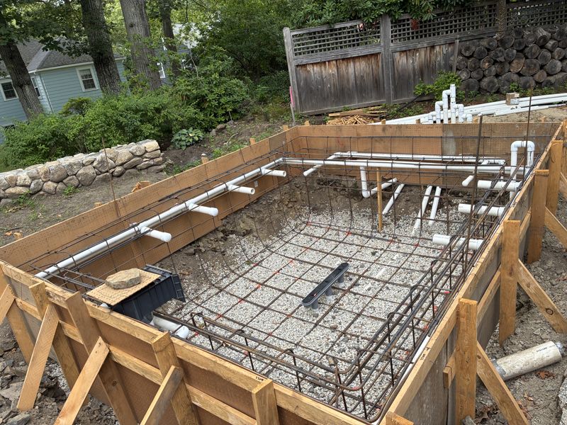 Pools, hot tubs and spas 