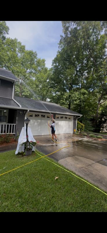 Driveway and Sidewalk Cleaning