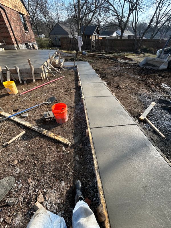 Sidewalk concrete Installation