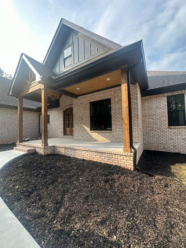 Contemporary Elegance: Custom Craftsmanship by Mason Built Homes