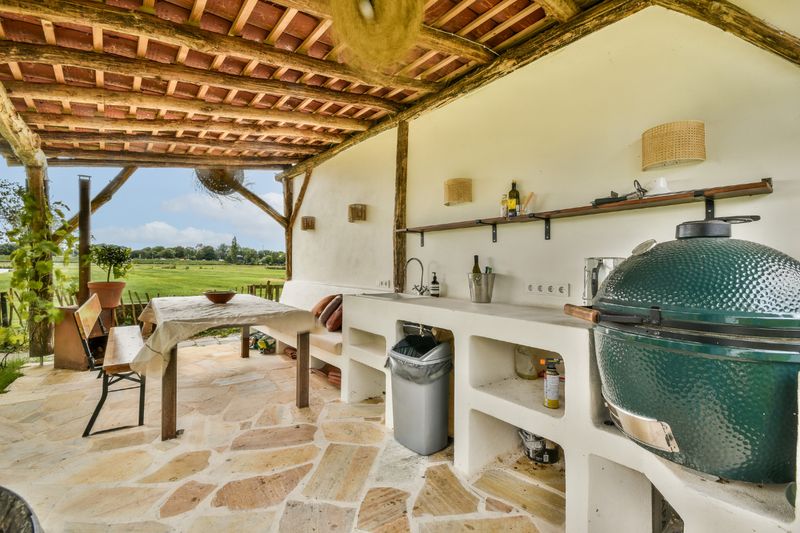 Outdoor Kitchen Construction