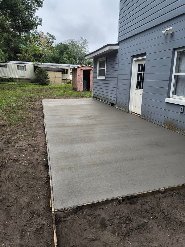 Concrete Patio and Driveways