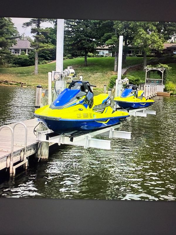 Boat lift Installation