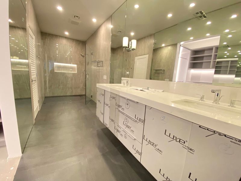 Bathroom Tilling