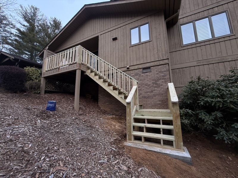 Deck Building & Staining