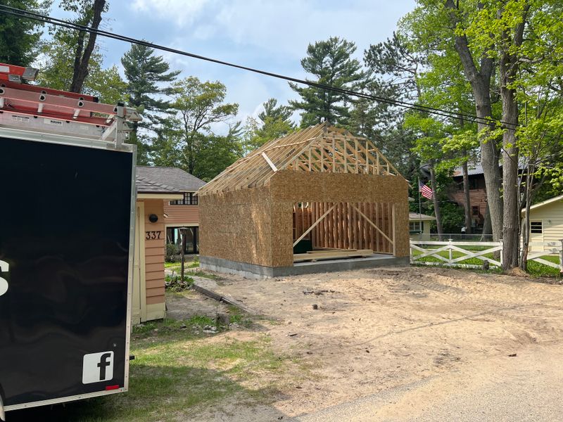Polebarn / Garage