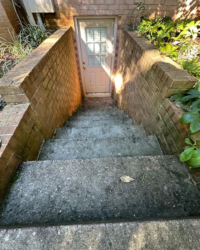 Commercial Pressure Washing