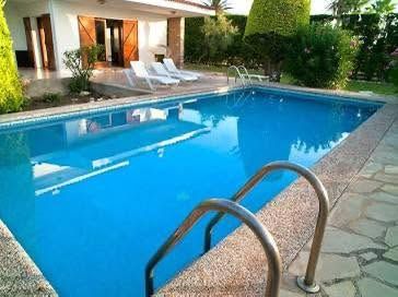 Pool Maintenance and Repair