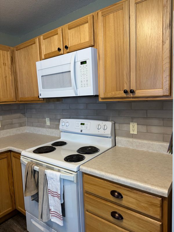 Kitchen Backsplash Tiling