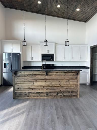 Kitchen and Cabinet Refinishing
