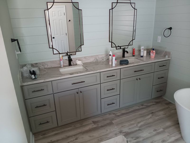 Custom Cabinet Manufacturing