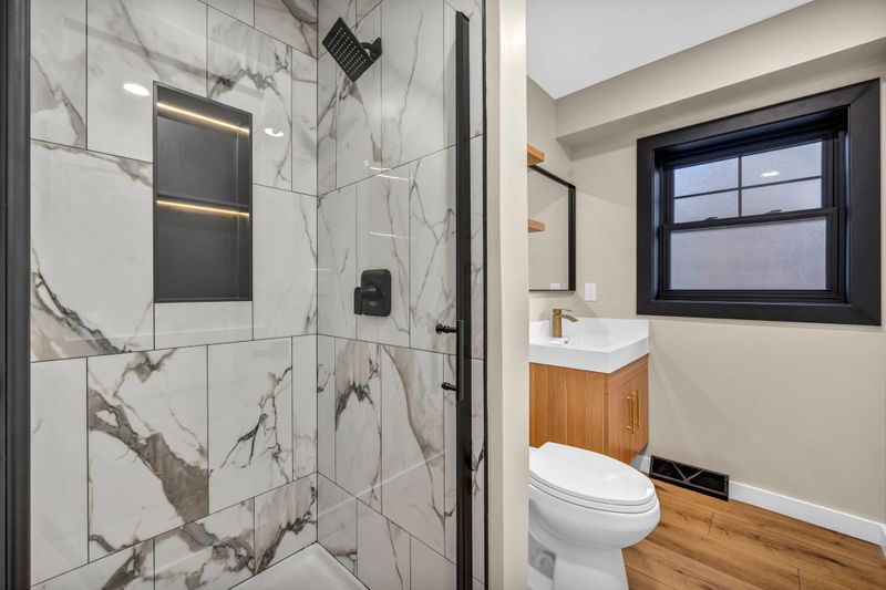 Bathroom & Kitchen Remodeling