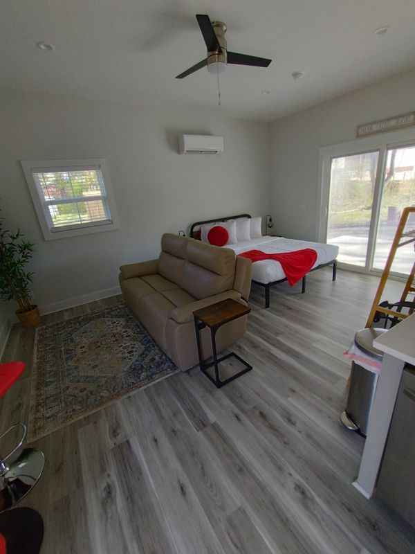 Airbnb/Short Terms 