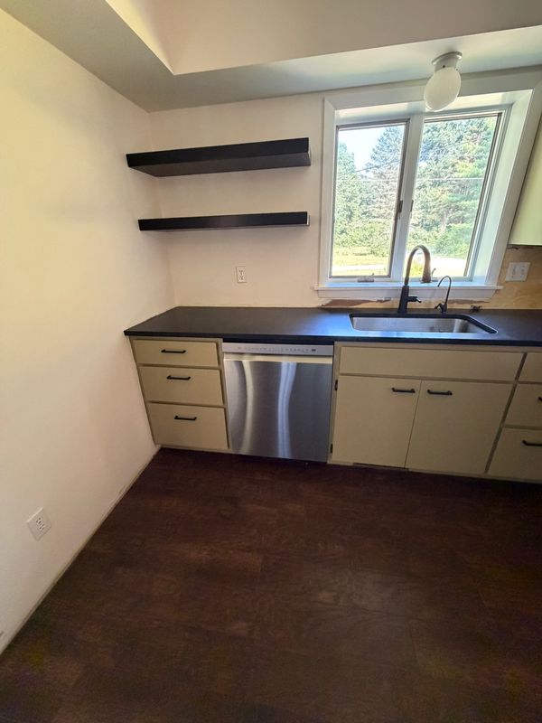 Kitchen and Cabinet Refinishing