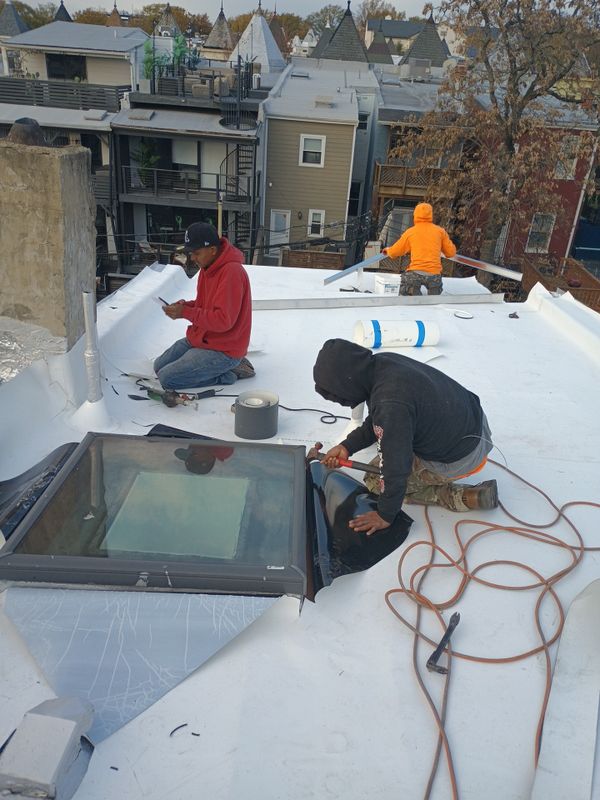 TPO Flat roof installation 