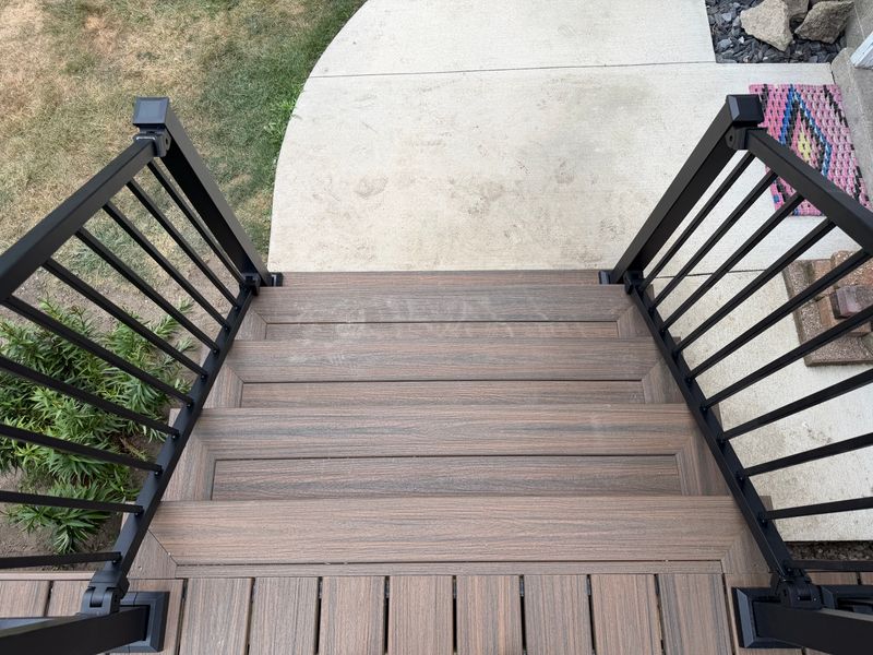 Custom Deck Building & Deck Installation