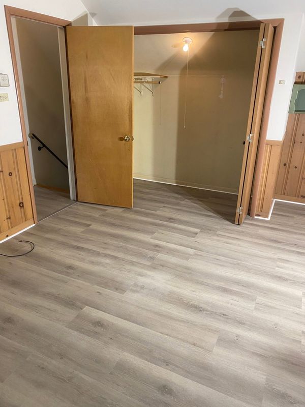 Vinyl and Laminate Flooring