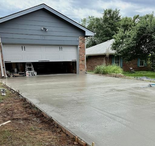 Concrete Services Patio,Driveways,sidewalks