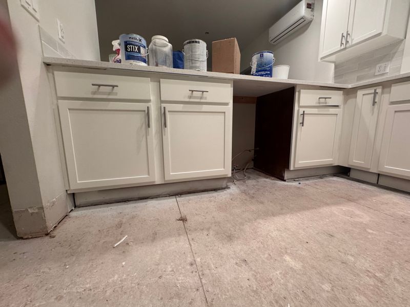 Kitchen and Cabinet Refinishing gallery