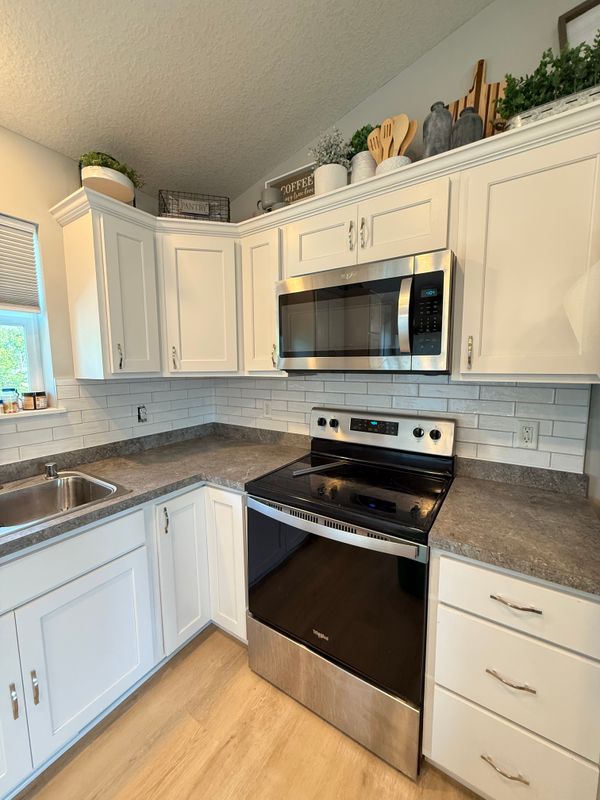 Kitchen Backsplash Installation