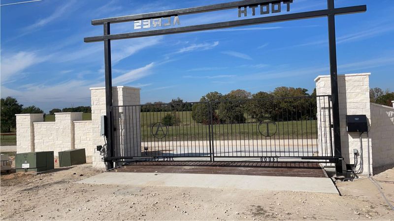 Gate Installation and Repair