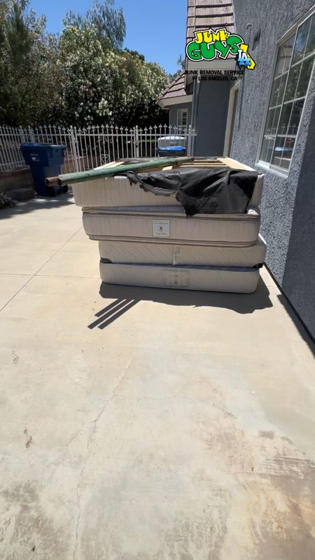 Bulky item pickup in palmdale CA