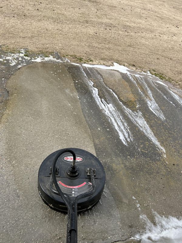 Driveway & Sidewalk Cleaning