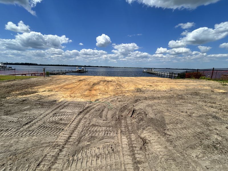 Seawall/ Retaining wall