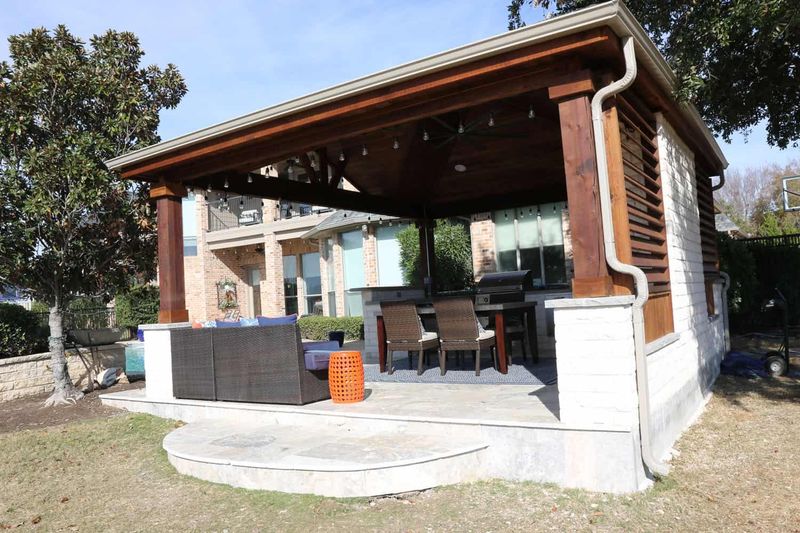 Outdoor Kitchen Construction
