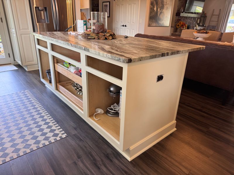 Kitchen and Cabinet Refinishing