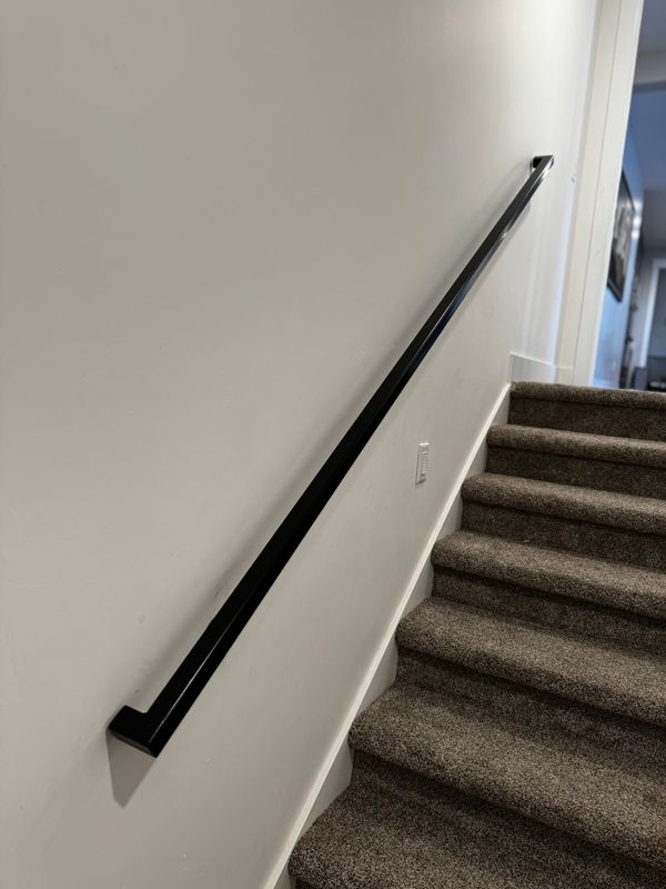 Handrails and grab rails