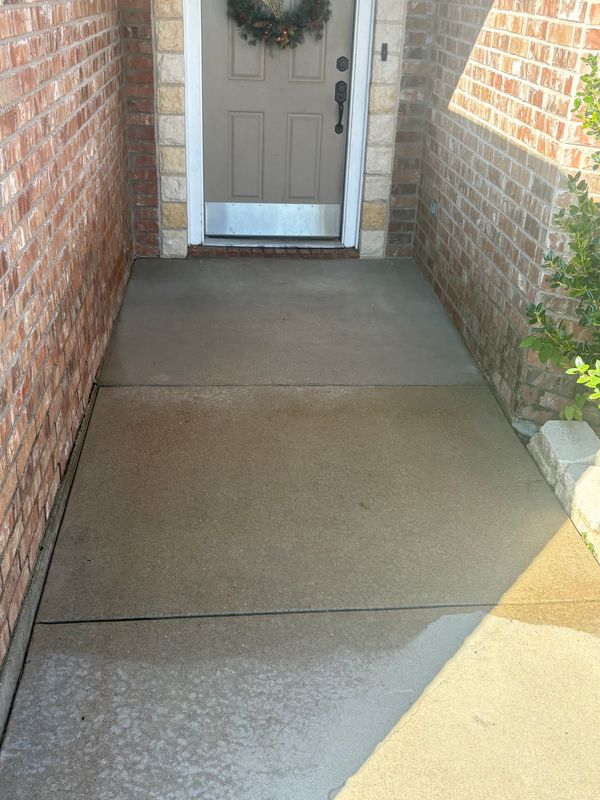 Driveway and Sidewalk Cleaning