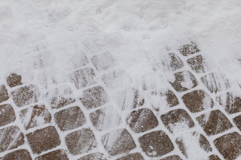 Sanding & Ice Melt