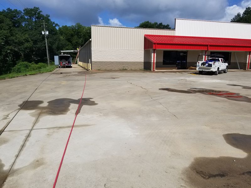 Driveway and Sidewalk Cleaning