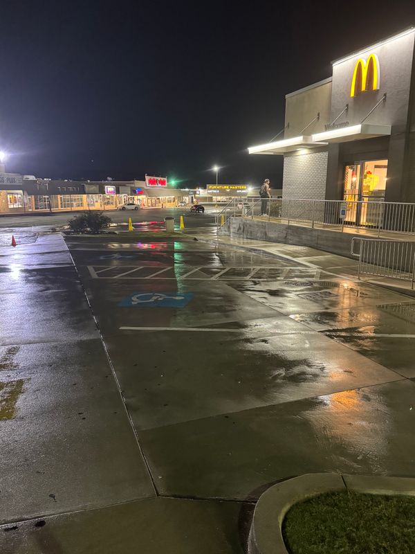 Driveway and Sidewalk Cleaning