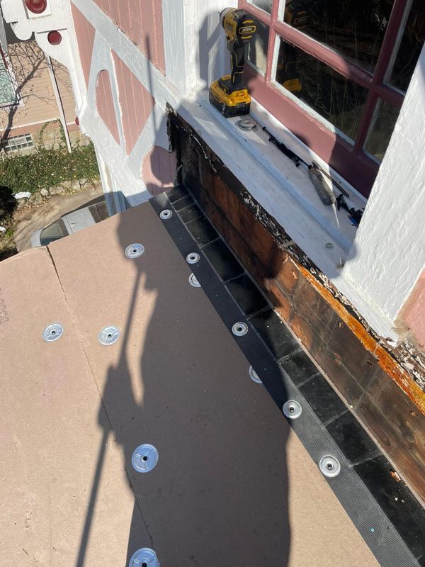 Low slope roofing services